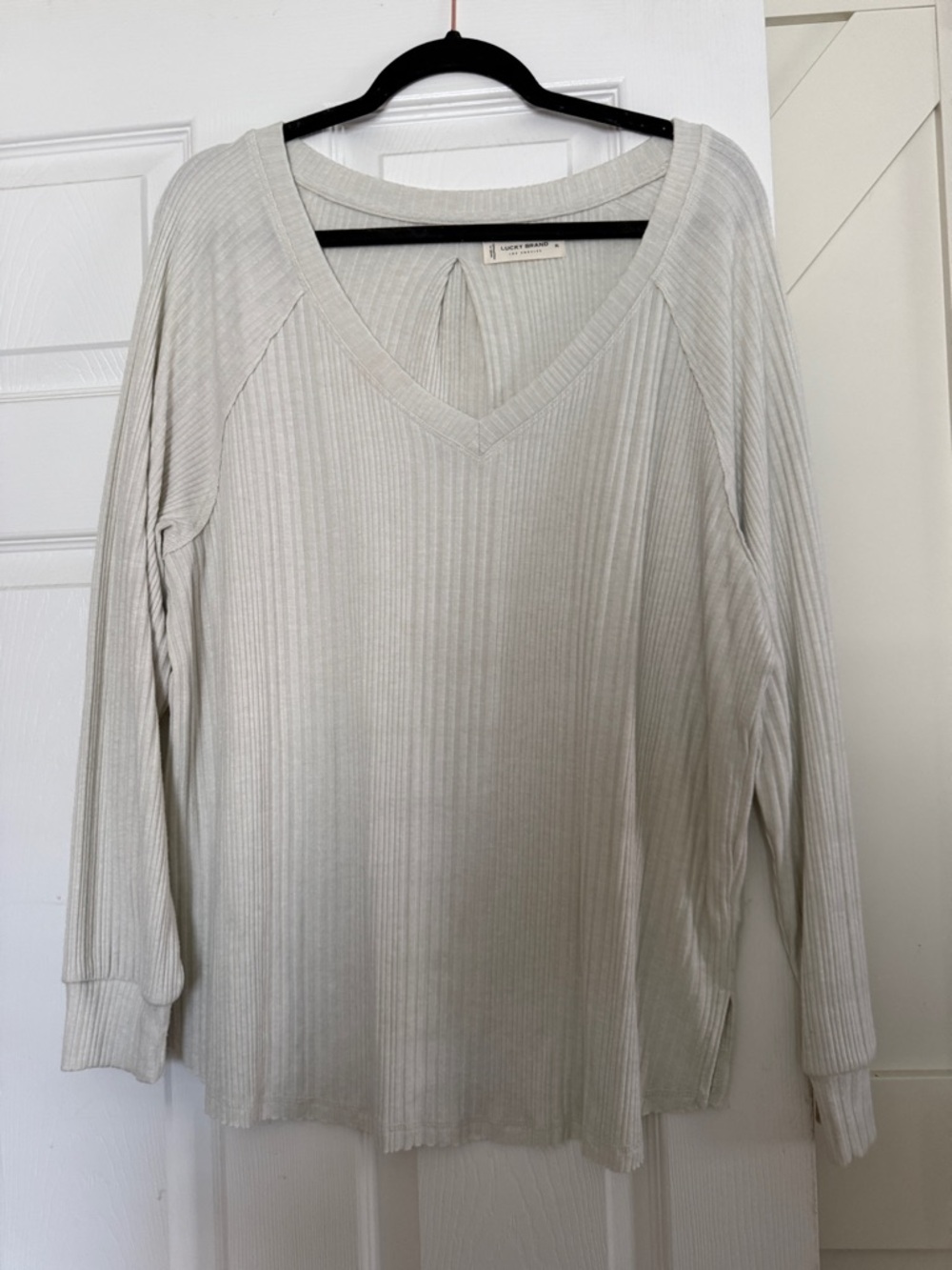 Lucky Brand Light Gray Ribbed V-Neck Long Sleeve Top